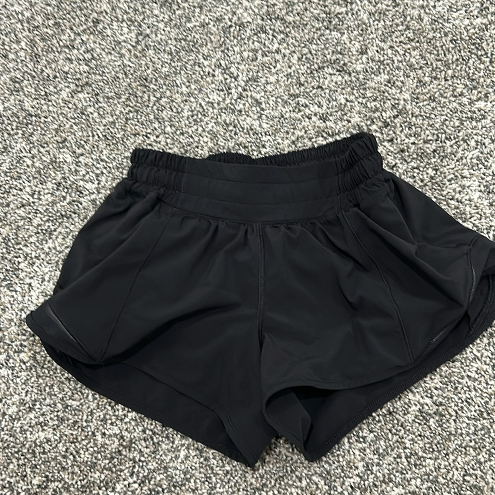 lulu 2.5, size 4 shorts